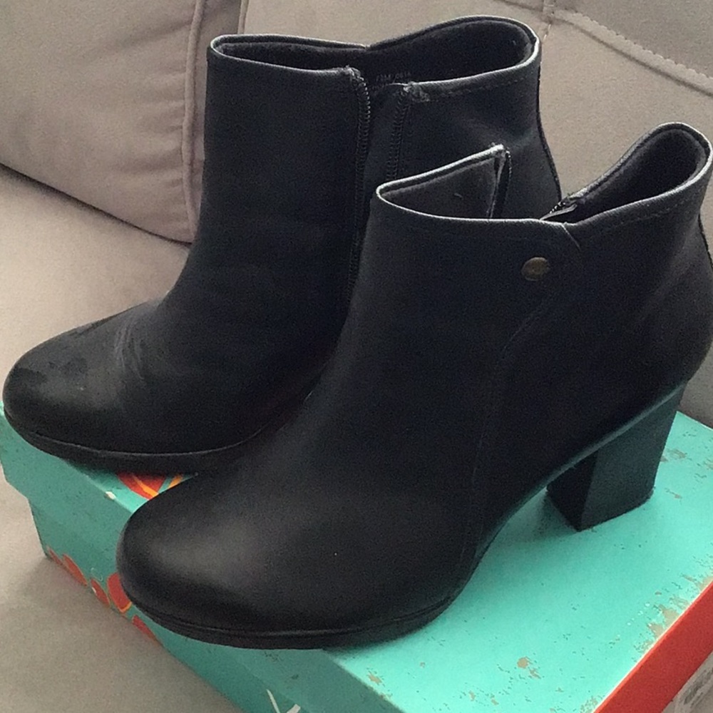 Clarks boots 71/2 m